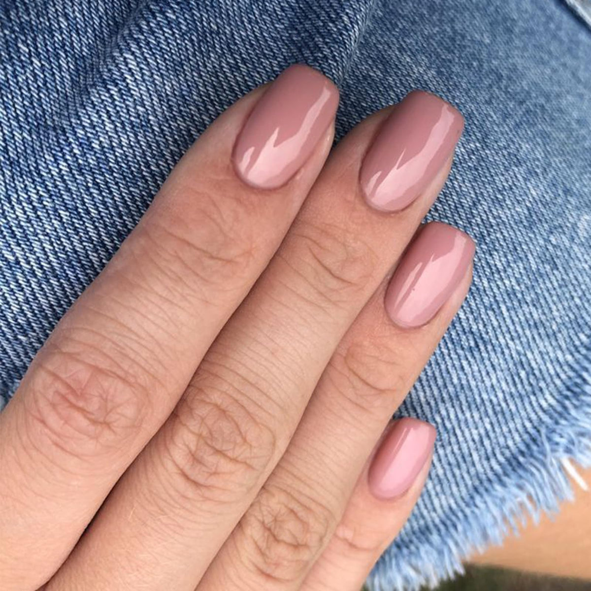 modelones close-up of nail surface texture highlighting smooth finish and durability benefit