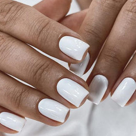 modelones nail tray with 32 pieces in 16 sizes for a precise fit benefit