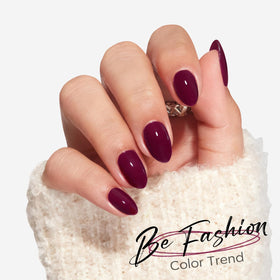 modelones nails held on fingers showing size range and fit, helps choose correct size
