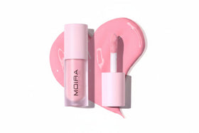 Moira front packaging showing shade and compact design for easy travel