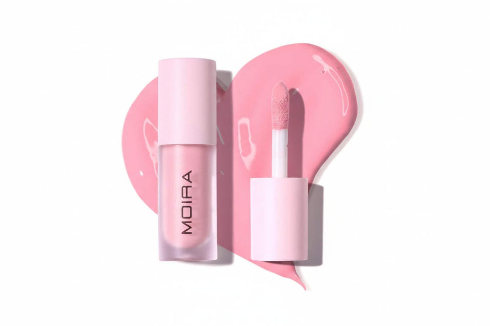 Moira front packaging showing shade and compact design for easy travel