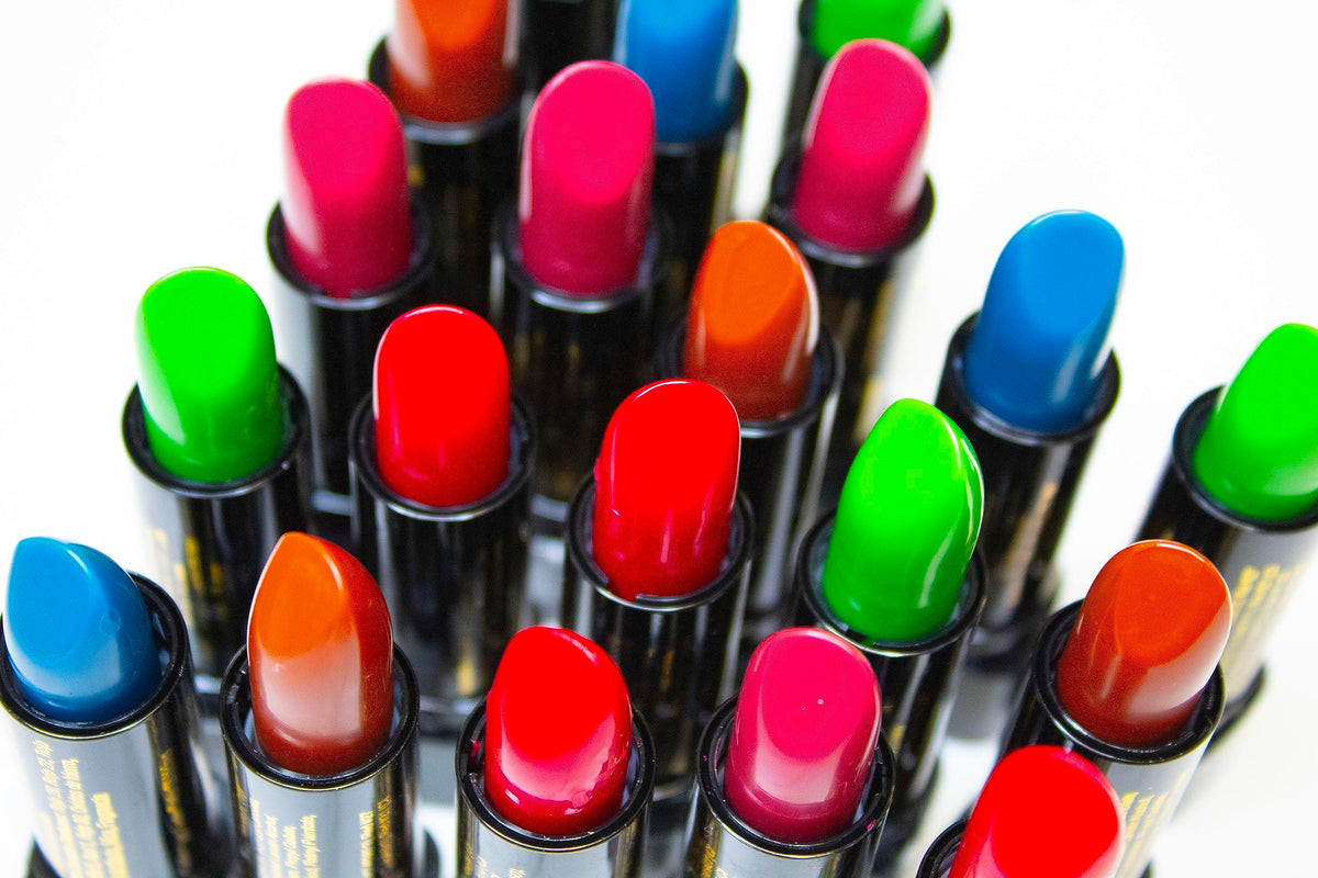 Mood Lips with Aloe Vera and vitamins bottle highlighting soothing hydration