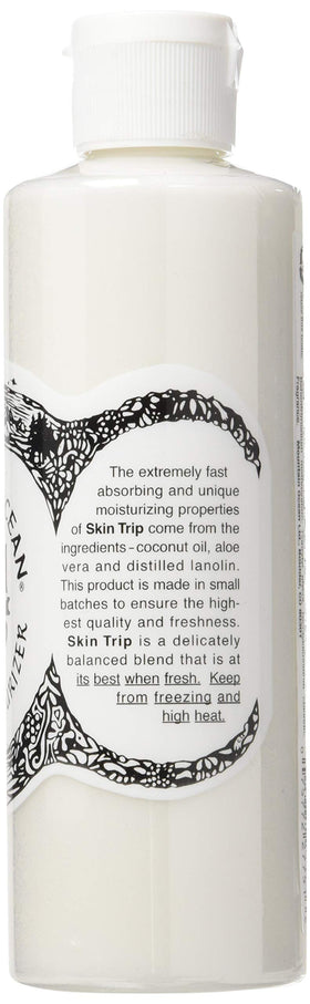 Mountain Ocean close-up of lotion texture demonstrating fast-absorbing creamy finish