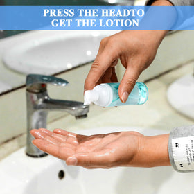 Mozeat Lens bottle dispensing foam to demonstrate rich lather and gentle cleanse