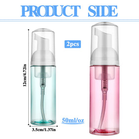 Mozeat Lens close-up of clear PET bottle highlighting lightweight durable material