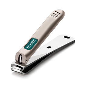 MR.GREEN front view of curved nail clippers showing compact design and neat finish