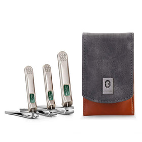 MR.GREEN close-up of clipper blade edge highlighting sharp stainless steel for cleaner cuts