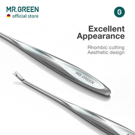 MR.GREEN size comparison in hand demonstrating compact, ergonomic control
