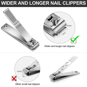 Mudder clippers in hand showing scale and easy portability