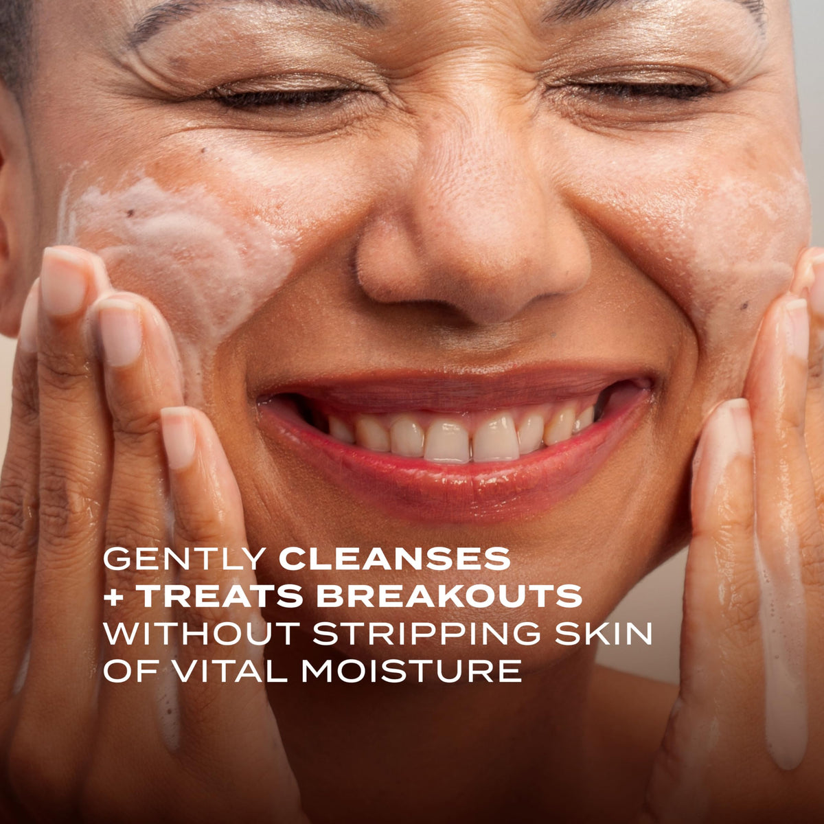 Murad creamy texture close-up showing smoothing hydration effect