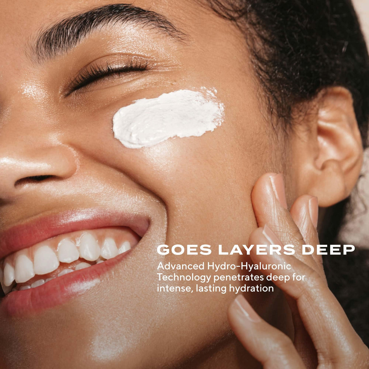 Murad open jar revealing smooth cream and moisturizing formula benefit