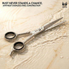 MUSI ergonomic handle detail reducing hand fatigue during styling