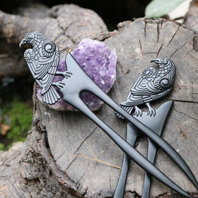 MYAROMA FINDINGS label close-up showing copyrighted raven design registration