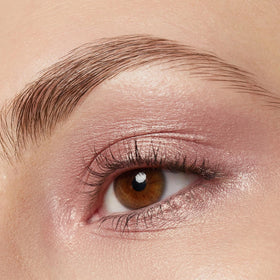 MYSTER ROSEY close-up of matte shade texture showing smooth blendability and low fallout