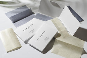 なごみ工房 pack beside credit card showing compact travel size
