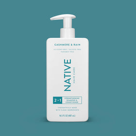 Native close-up texture of the 2-in-1 formula showing smooth consistency
