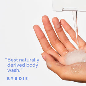 Native gel texture detail on hand demonstrating lightweight, non‑greasy finish