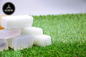 Naturevibe Botanicals label close-up highlighting purity and ingredient clarity benefit