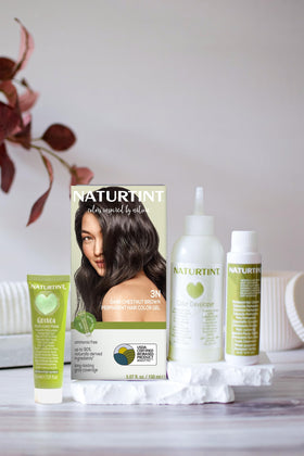 Naturtint color cream texture close-up highlighting smooth application benefit