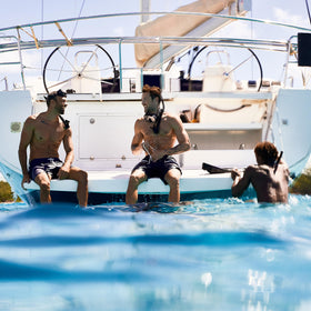 Nautica Classic spray mist in motion showing even dispersion and quick freshness
