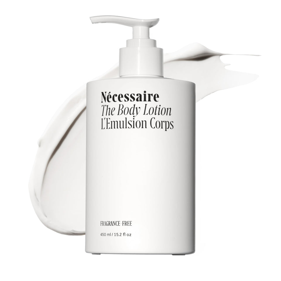 Nécessaire front pump bottle showing clean design and large size benefit