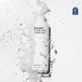Nécessaire pump detail highlighting easy dispensing for controlled application benefit