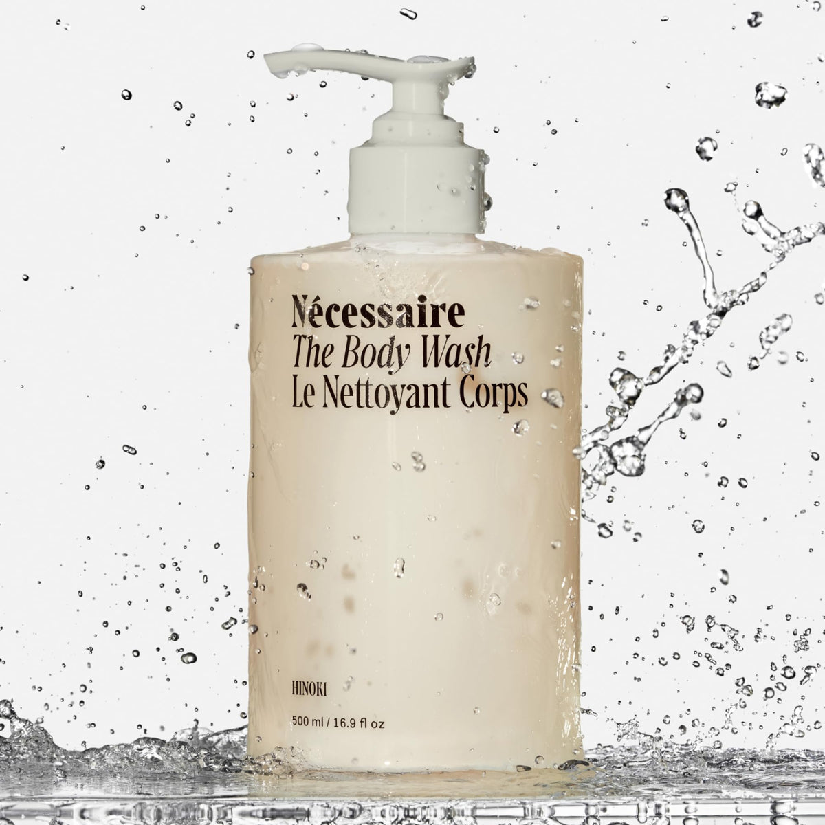 Nécessaire pump dispensing rich foam for efficient, gentle cleansing benefit