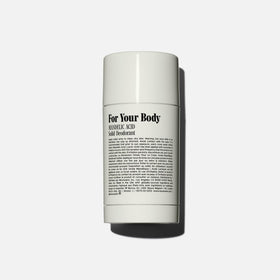 Nécessaire deodorant open cap with applicator demonstrating easy daily use