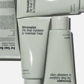 Nécessaire volcanic pumice granules detail highlighting effective buffing