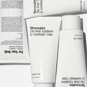 Nécessaire pump dispensing exfoliator demonstrating easy in-shower use
