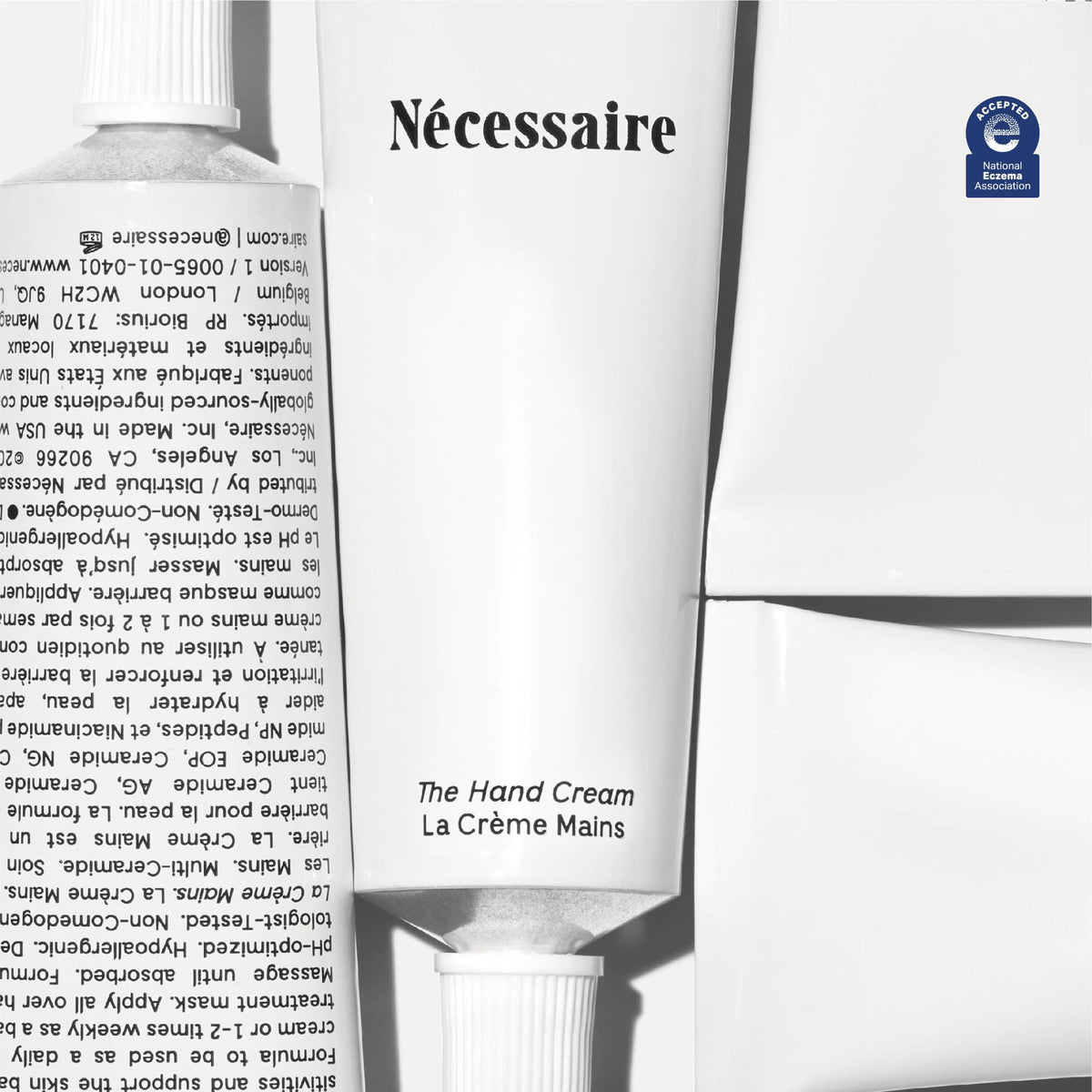Nécessaire open nozzle dispensing a controlled amount for precise application