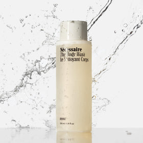 Nécessaire gel texture close-up illustrating smooth, hydrating consistency