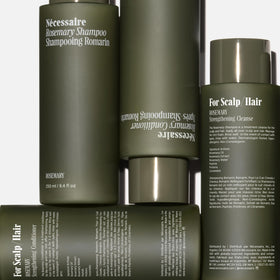 Nécessaire conditioner cream texture showing lightweight detangling benefit