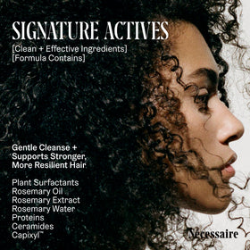 Nécessaire label close-up noting color-safe, sulfate-free formulation benefit
