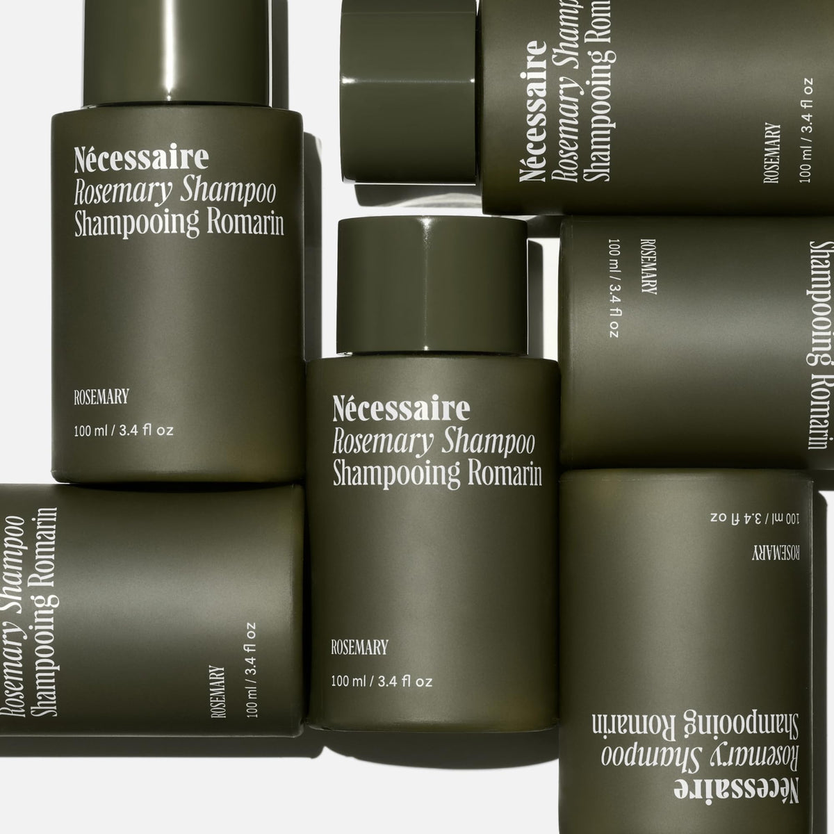Nécessaire gel texture close-up highlighting lightweight, non-greasy feel