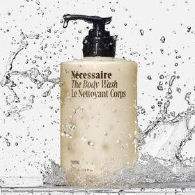 Nécessaire rich foam texture demonstrated for gentle, non-drying cleansing benefit