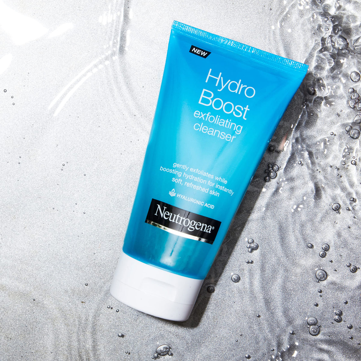 Neutrogena cleanser lather on hand demonstrating easy rinse and soft feel