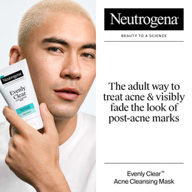 Neutrogena close-up of creamy clay texture highlighting oil absorption