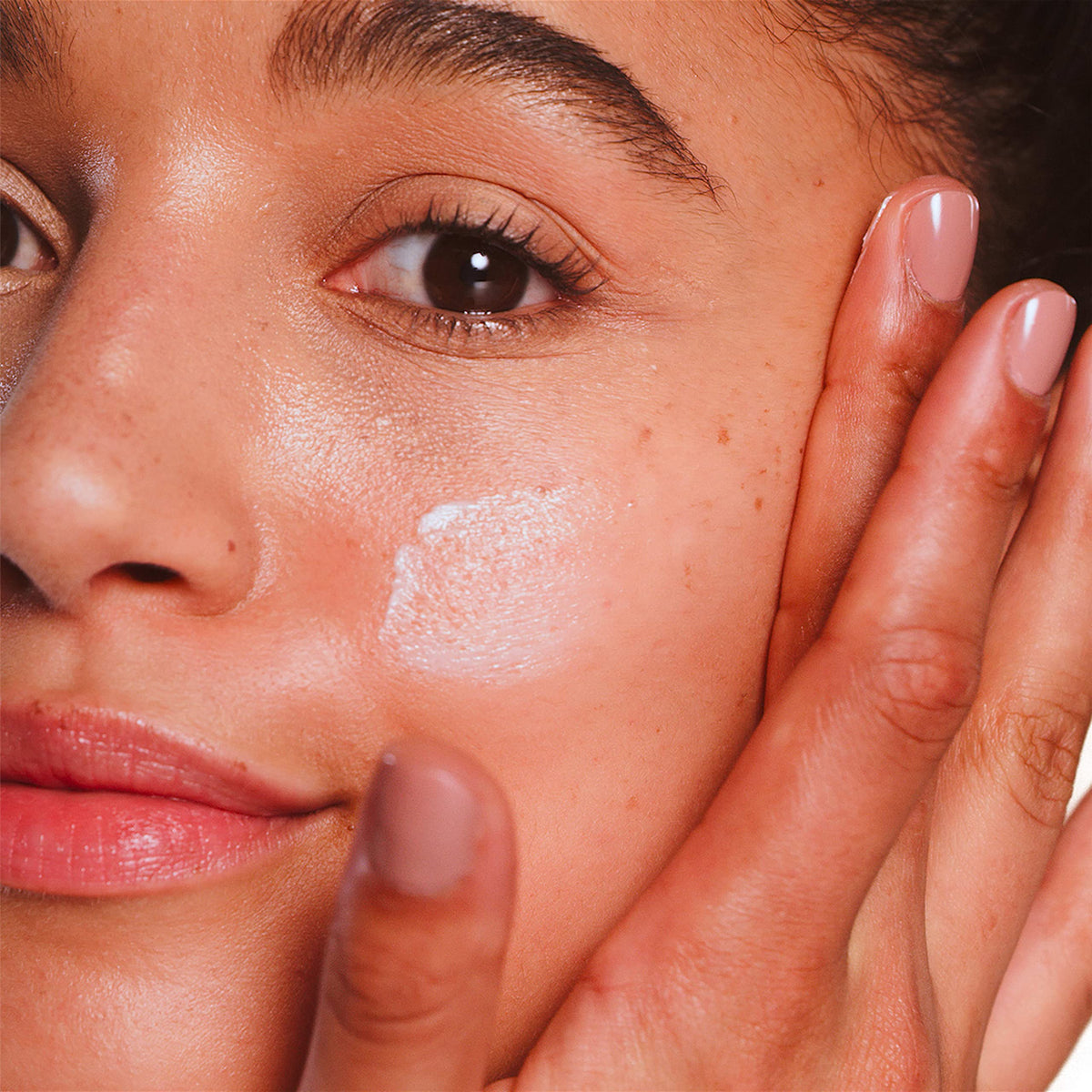 Neutrogena ingredient panel closeup showing 20% L-ascorbic acid concentration