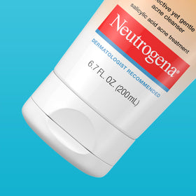 Neutrogena label close-up showing 2% salicylic acid and formulation benefits