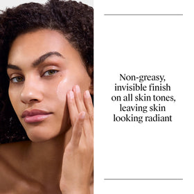 Neutrogena serum texture drops illustrating lightweight, hydrating finish