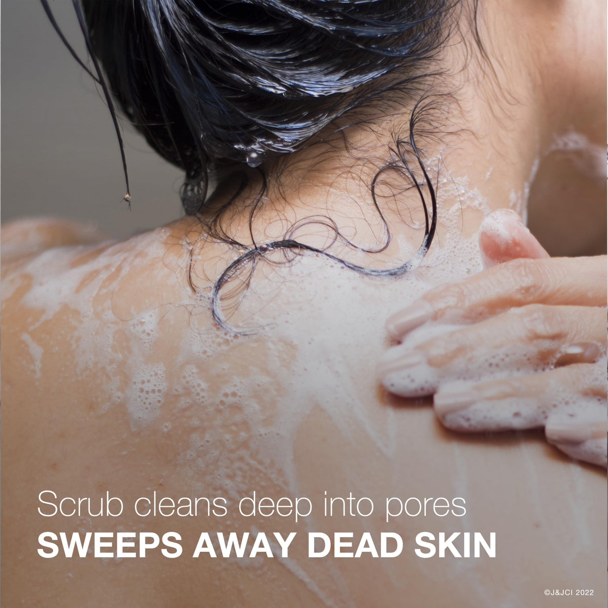 Neutrogena scrub texture close-up with exfoliating beads for smooth skin