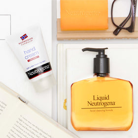 Neutrogena close-up of white foam texture highlighting gentle lather and cleansing benefit
