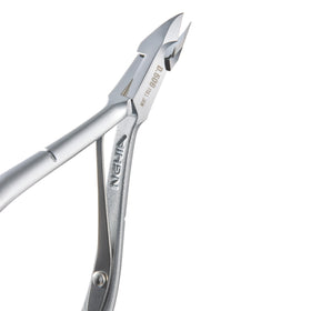 Nghia D-506 in a salon setting illustrating professional use and reliability