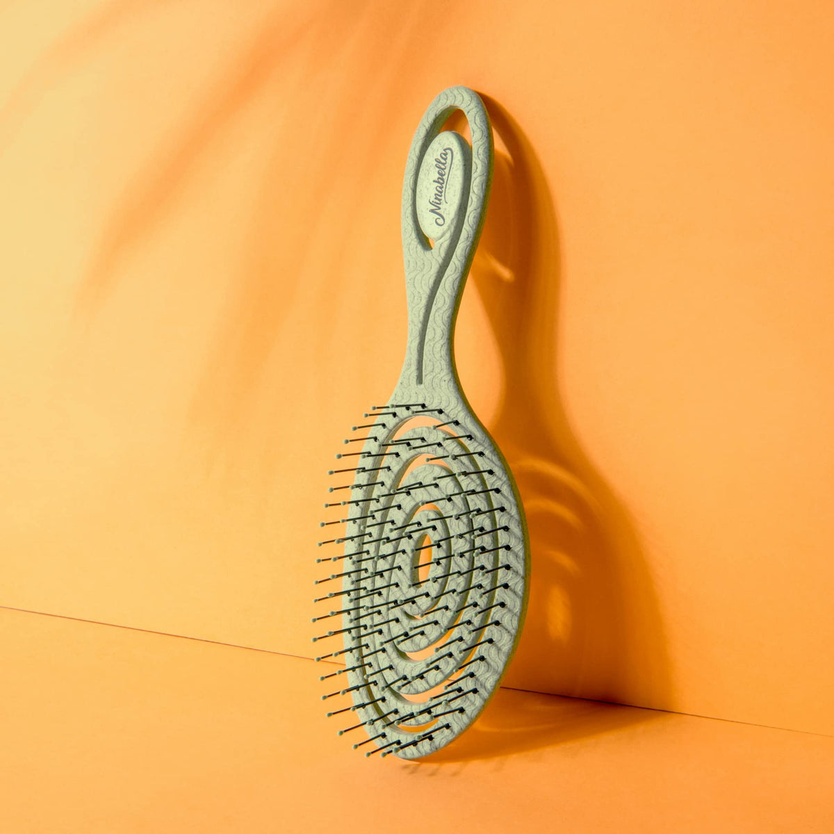 Ninabella detangling curly hair smoothly without pulling or tugging
