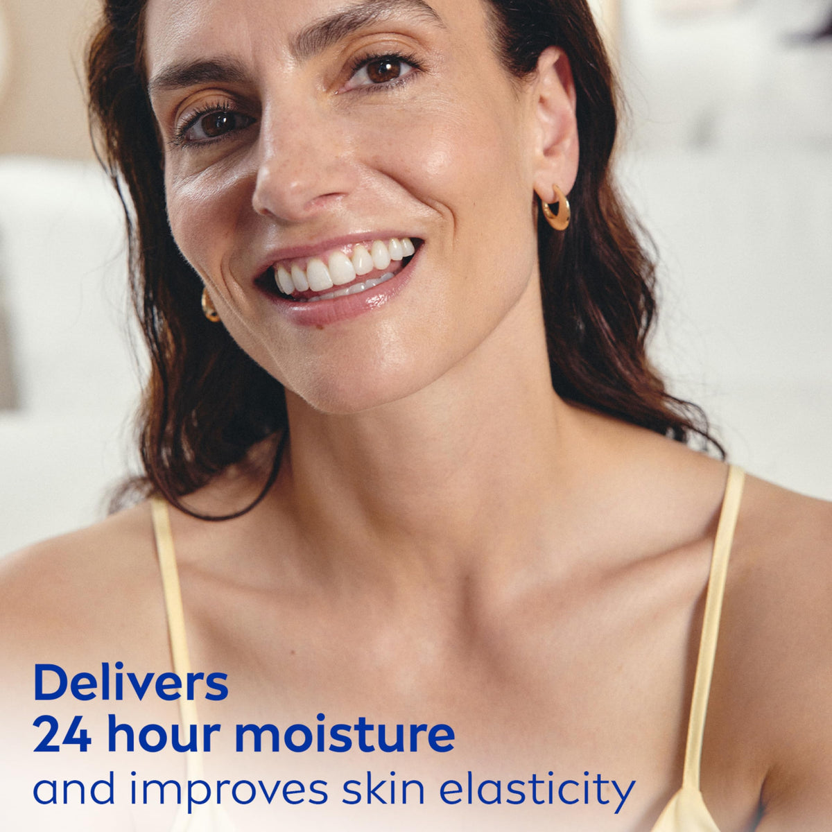 NIVEA decolletage moisturized skin highlighting improved elasticity