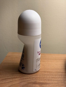 NIVEA roll-on on bathroom shelf conveying everyday convenience