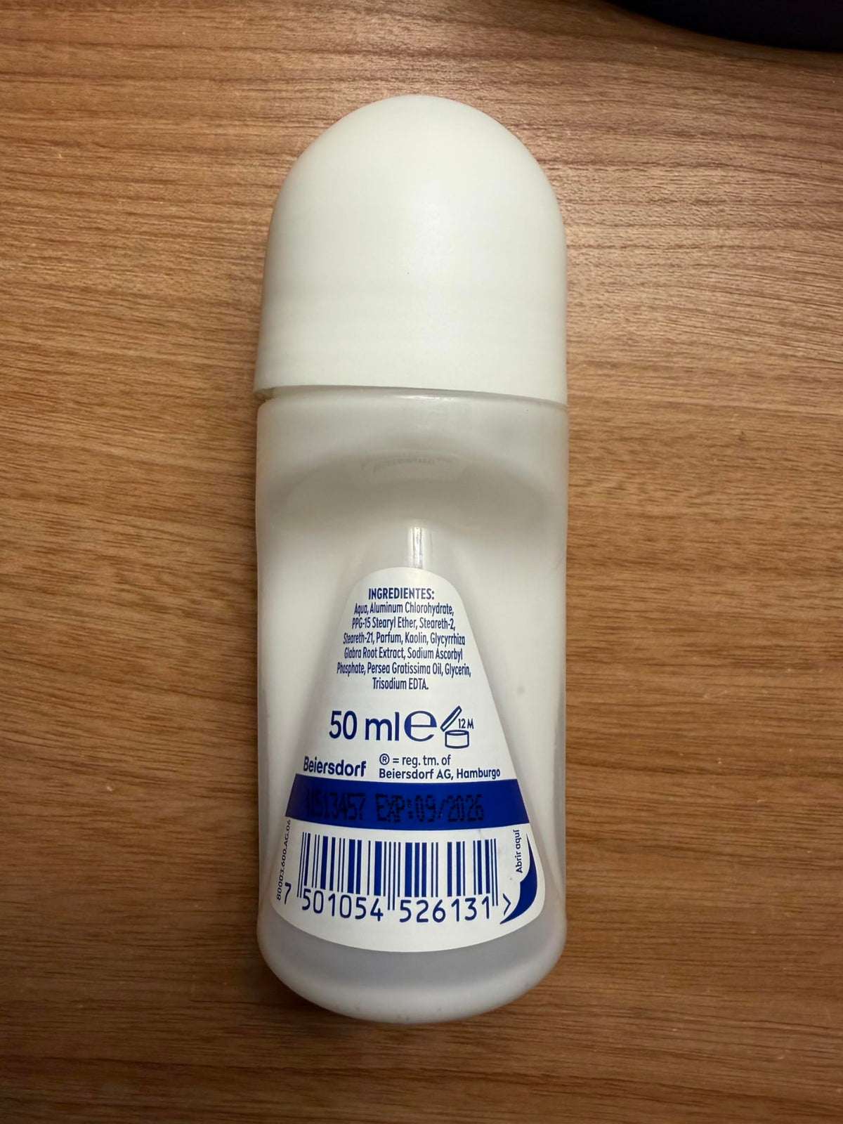 NIVEA roll-on texture close-up highlighting smooth non-sticky finish