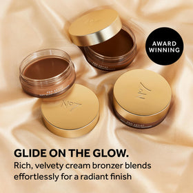 No7 application by fingers demonstrating quick blending and natural finish