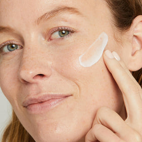 No7 cream close-up with shea butter and bisabolol illustrating soothing benefits